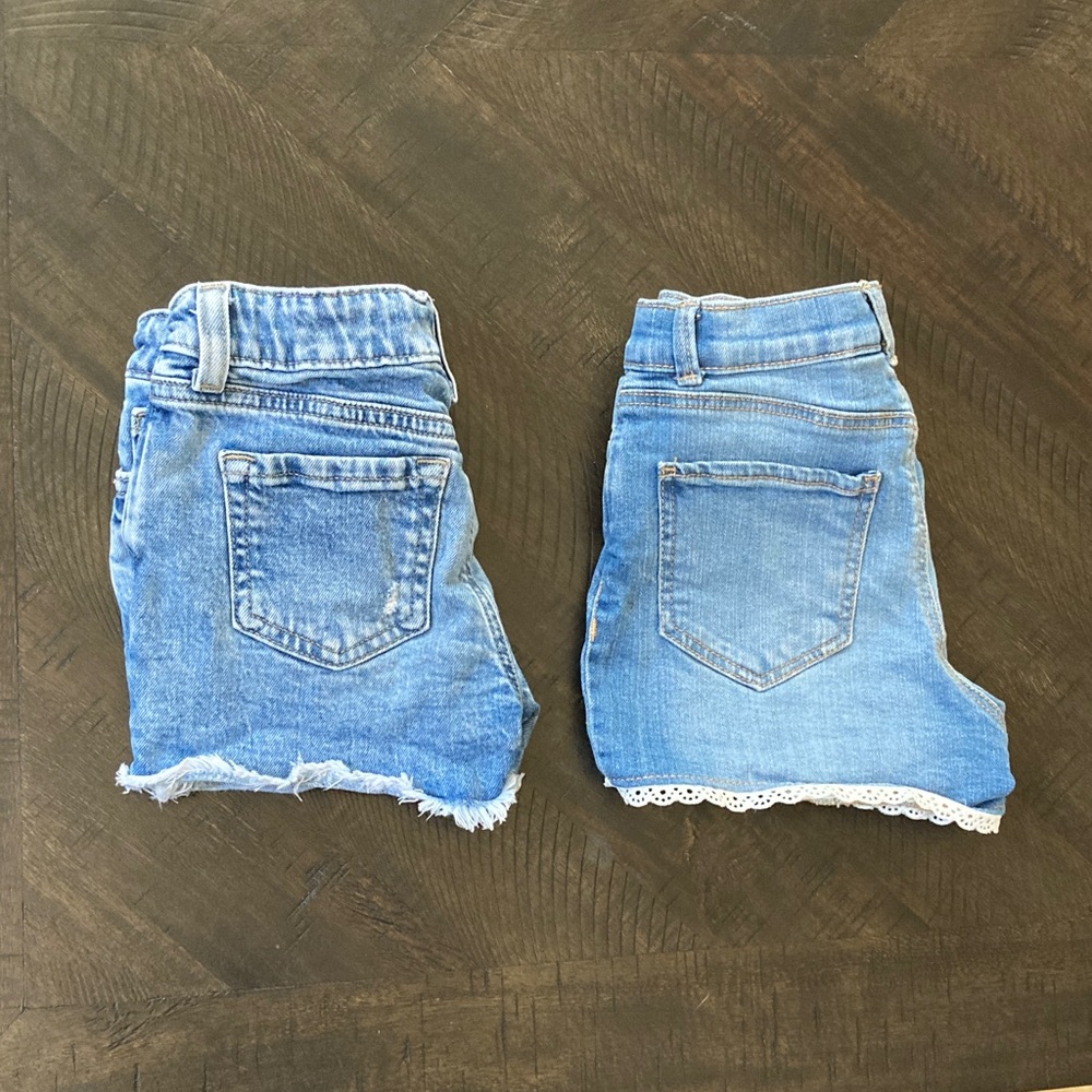 Set of 2 girls jean shorts - Picture 2 of 4